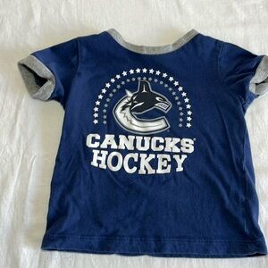 12M Vancouver Canucks hockey t-shirt